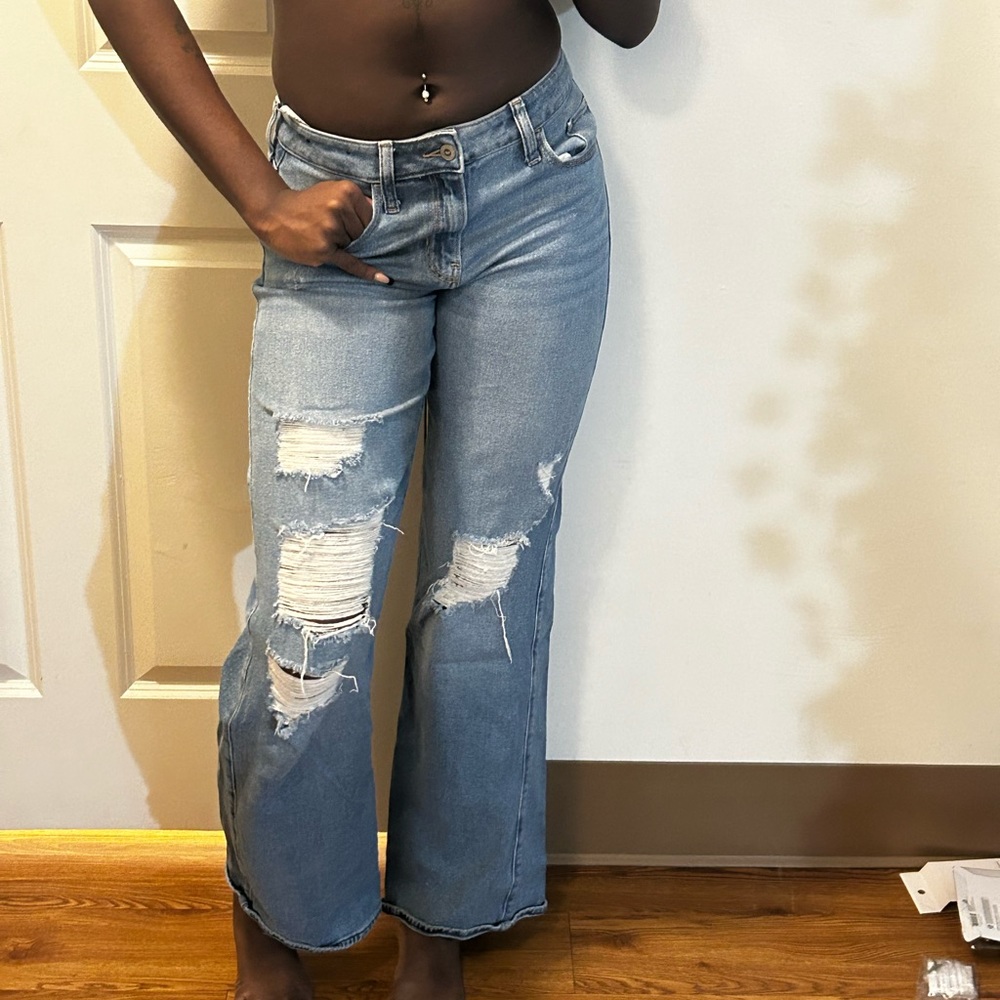 Hollister Distressed Wide Leg Dad Jean